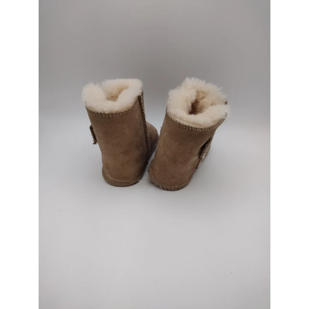 UGG Australia Erin Chestnut Suede Sheepskin Infant Booties Size M
